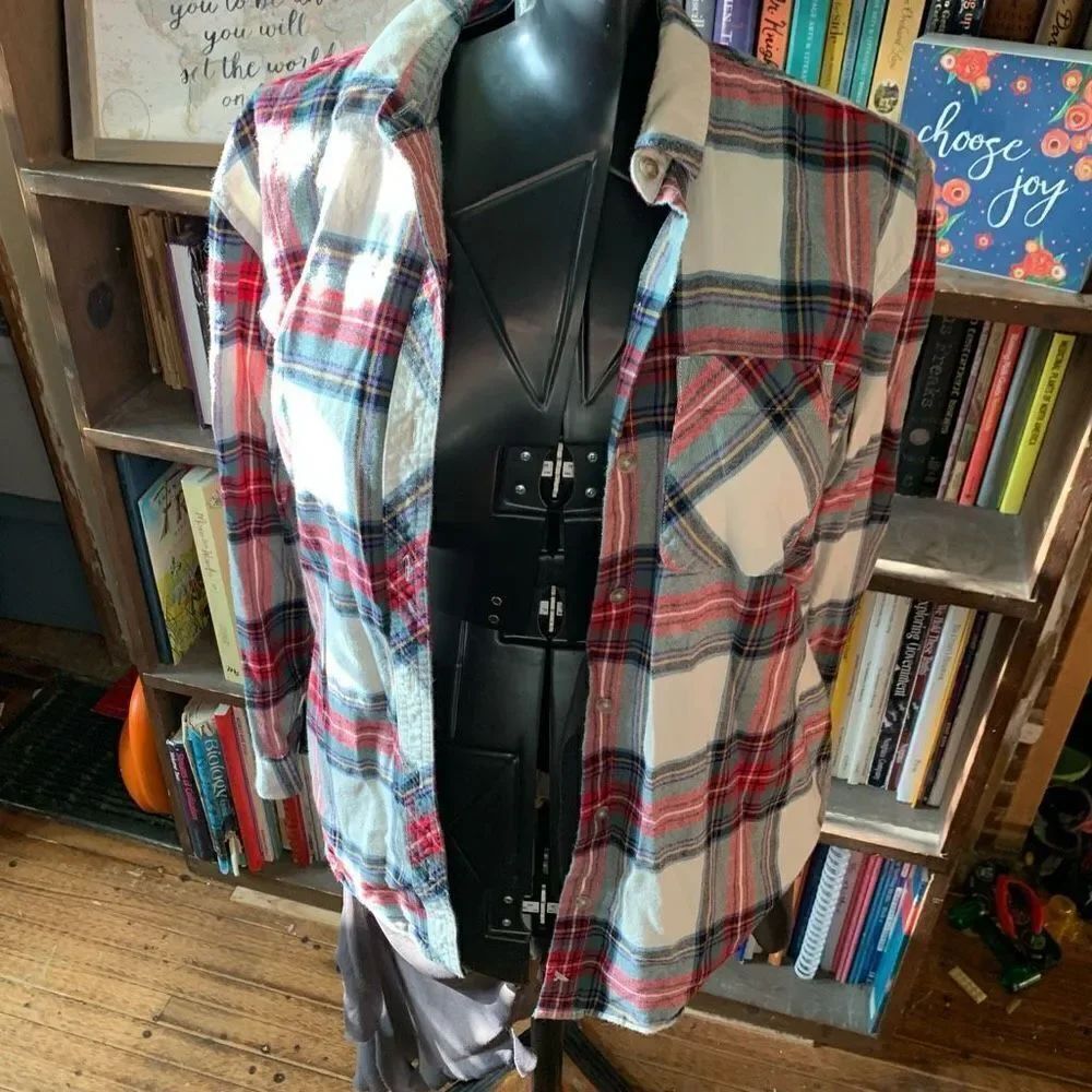 Eddie Bauer plaid cozy flannel XS boyfriend fit button down shirt